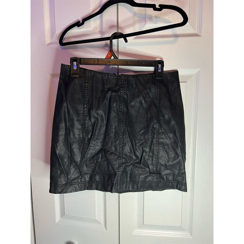 Free People Women's Size 8 Black Vegan Leather Mini Skirt